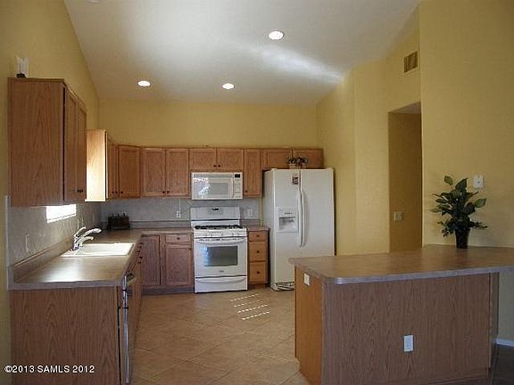 3rd image of 3903 Caridad Ct