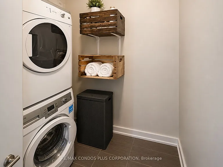 1030 King St W #1205 — Photo 16