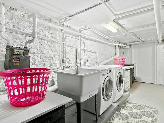 5th image of 123 W 78th St #2F