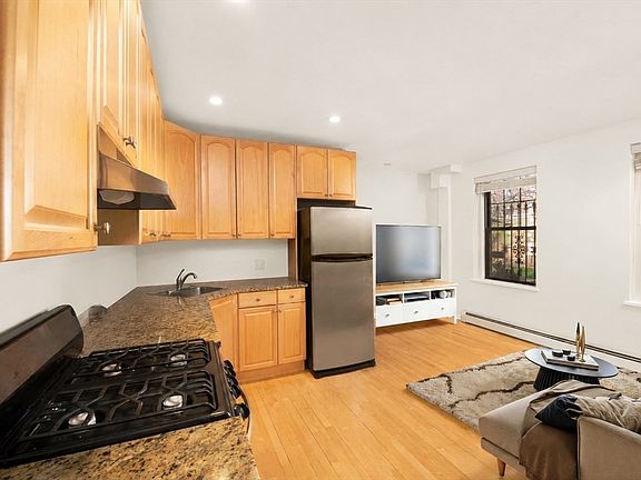 2nd image of 64 Queensberry St APT 101