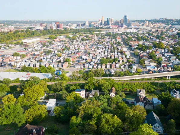 60 Grandview Ave, Newport, KY 41071