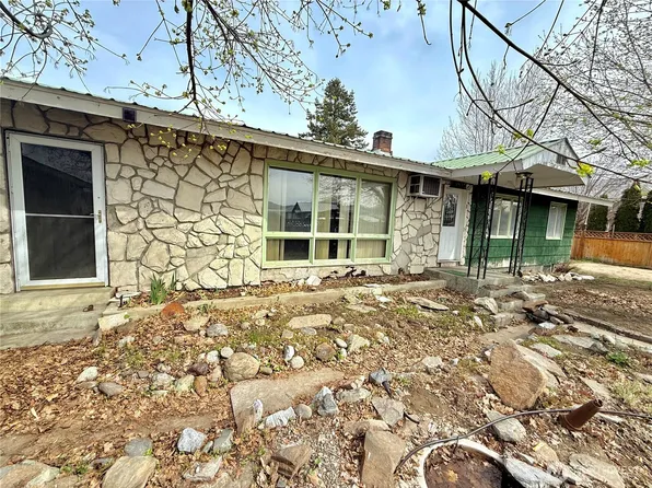 731 E Jonathan, Omak, WA 98841