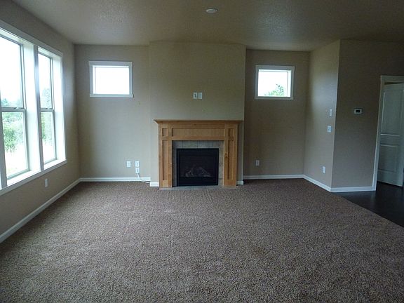 3rd image of 2230 NE 50th Cir