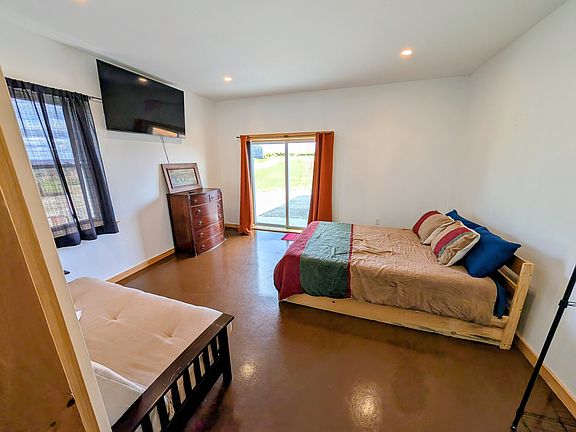 Large private Bedroom with en suite bath