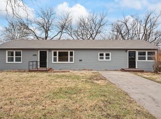 1211 N 7th St, Lansing, KS 66043