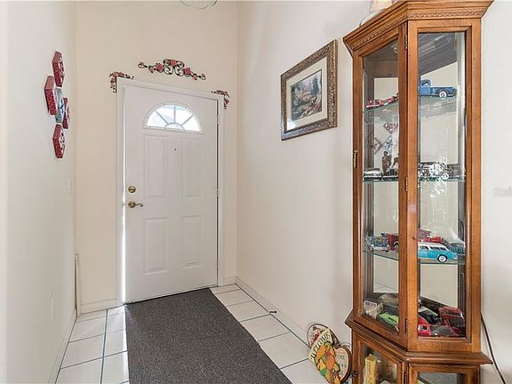 5th image of 6212 Silver Lakes Dr E