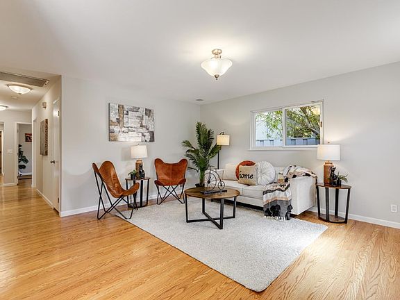 5th image of 2077 Williams St