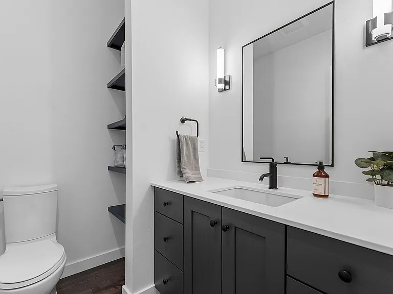 1071 Brookwood Dr — Photo 16