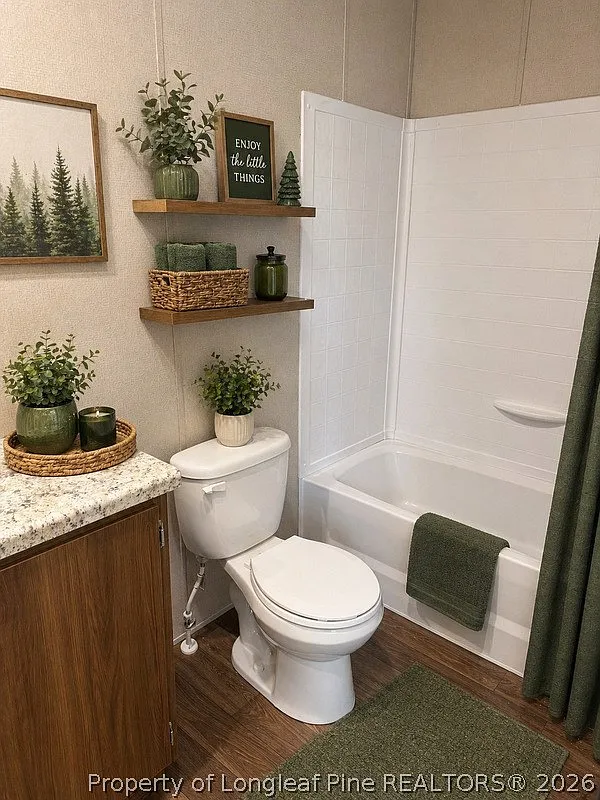 3 bed, 2.0 bath, 900 sqft, $999 — Photo 3