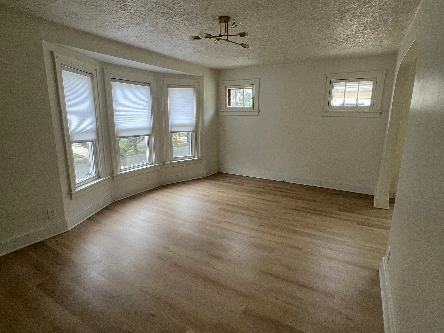 2 bed, 900 sqft, $1,500 — Photo 1