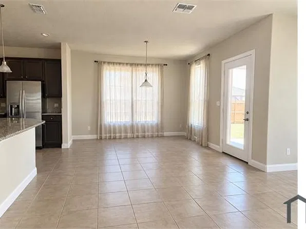 5928 Saddle Pack Dr, Fort Worth, TX 76123
