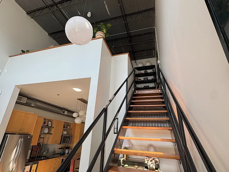 1661 La France St NE #407 — Photo 10