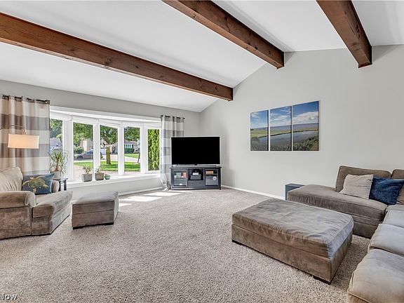 5th image of 6027 Park Ridge Dr