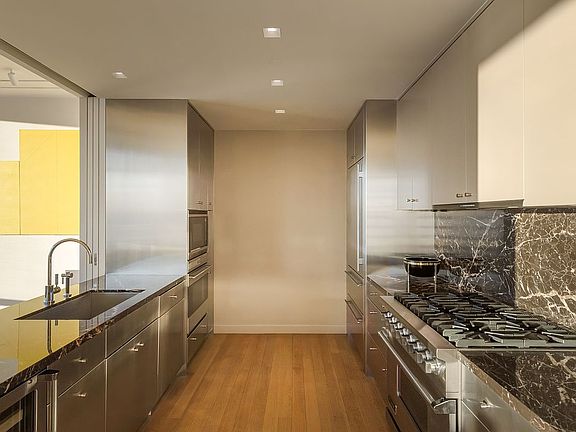 5th image of 400 W 12th St APT 12B