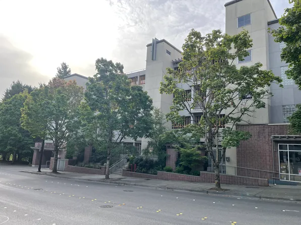 10015 NE 4th St APT 4003, Bellevue, WA 98004