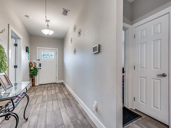 5th image of 4947 Kildare Ave