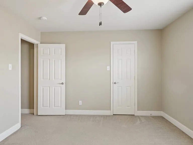 313 Country Lakes Dr — Photo 33