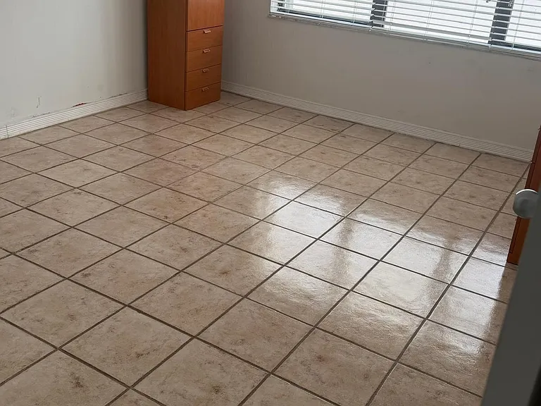 5415 Collins Ave #202A — Photo 23