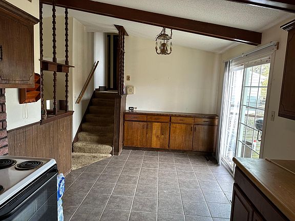 5th image of 4970 Warminster Dr