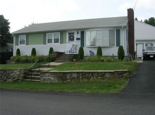 21 Marblehead Ave, North Providence, RI 02904