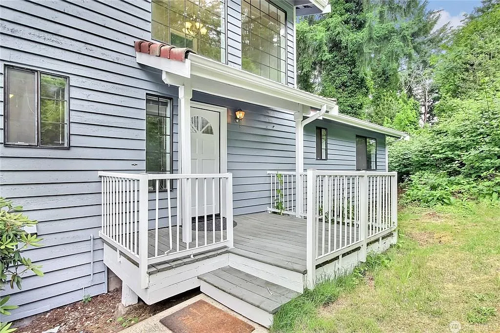 Property Photo - 5406 122nd Ave E