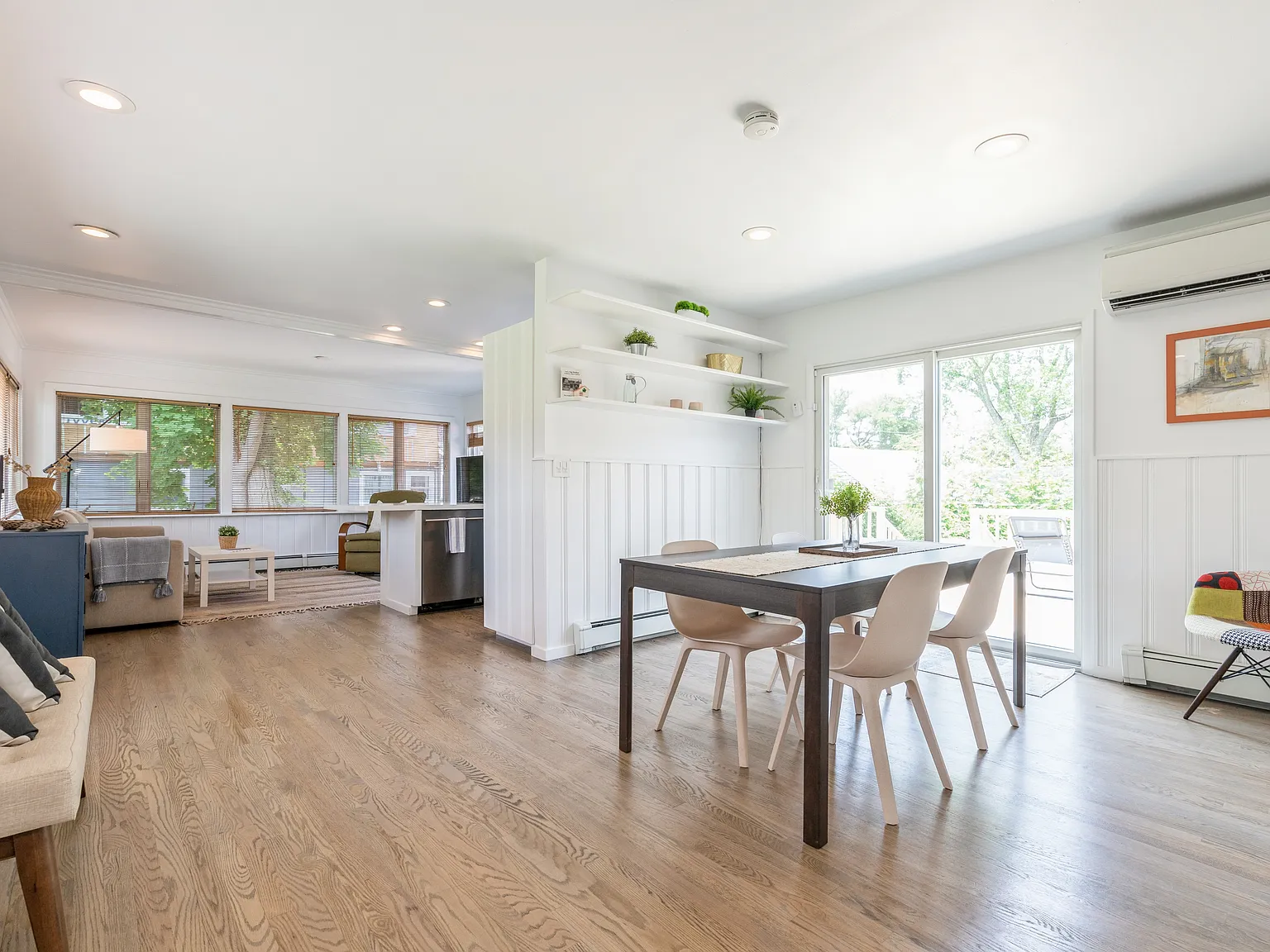 Sag Harbor Beach Cottage — Photo 3