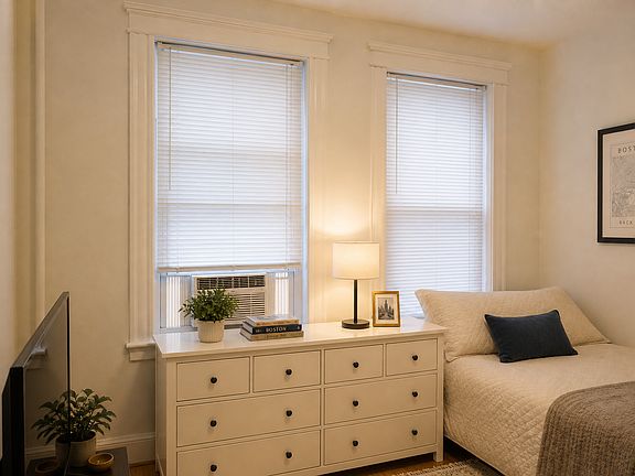 2nd image of 14 Orkney Rd APT 32