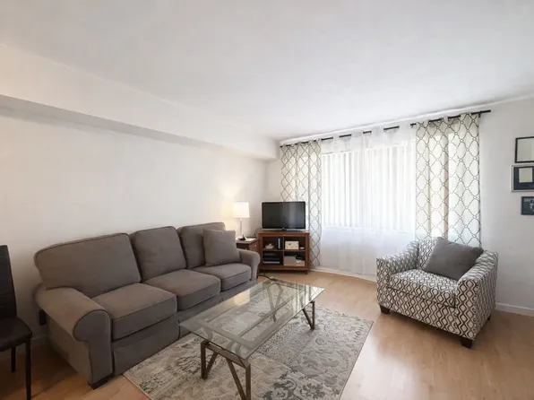 21a Richmond Court image 1 of 12