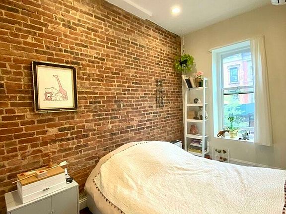 3rd image of 40 W 119th St #5