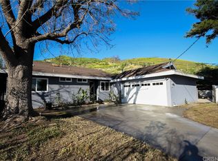 10439 Kurt St, Sylmar, CA 91342