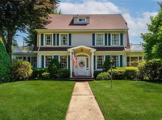 29 Hilton Ave, Garden City, NY 11530