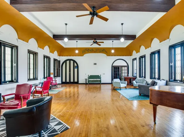 102 Carmel Rd #119, Wheeling, WV 26003