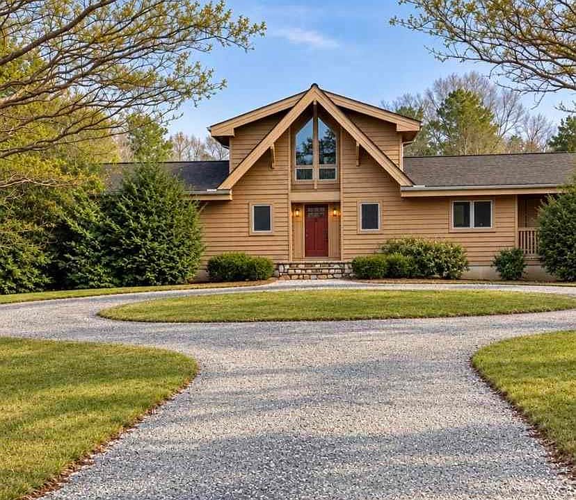 1st image of 90 Roberts Ln