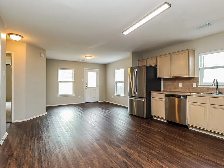 12134 Carriage Oak Cir — Photo 5