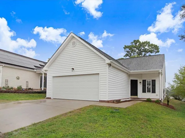 2120 Castle Pines Dr, Raleigh, NC 27604