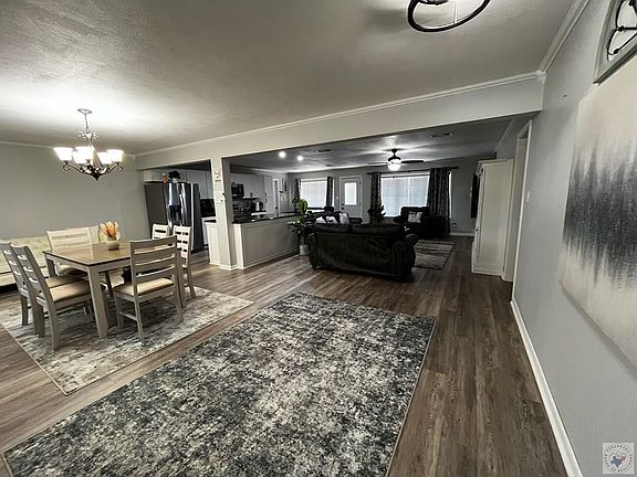 5th image of 1600 W 40th St