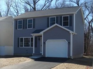 104 Lamont St, Springfield, MA 01119