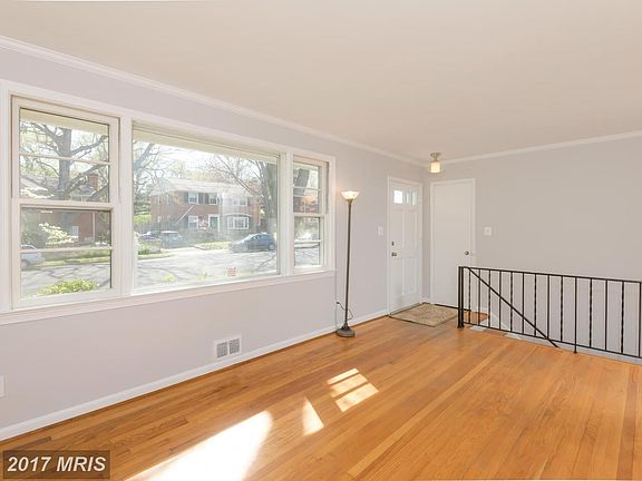 5th image of 2332 N Dickerson St