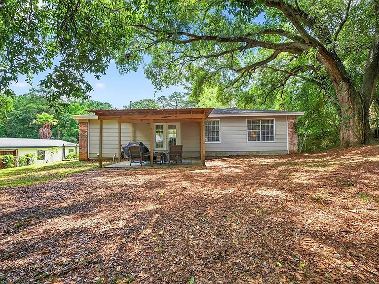 1816 Aaron Rd — Photo 11
