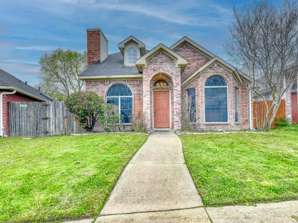 2209 Baretta Dr, Mesquite, TX 75181