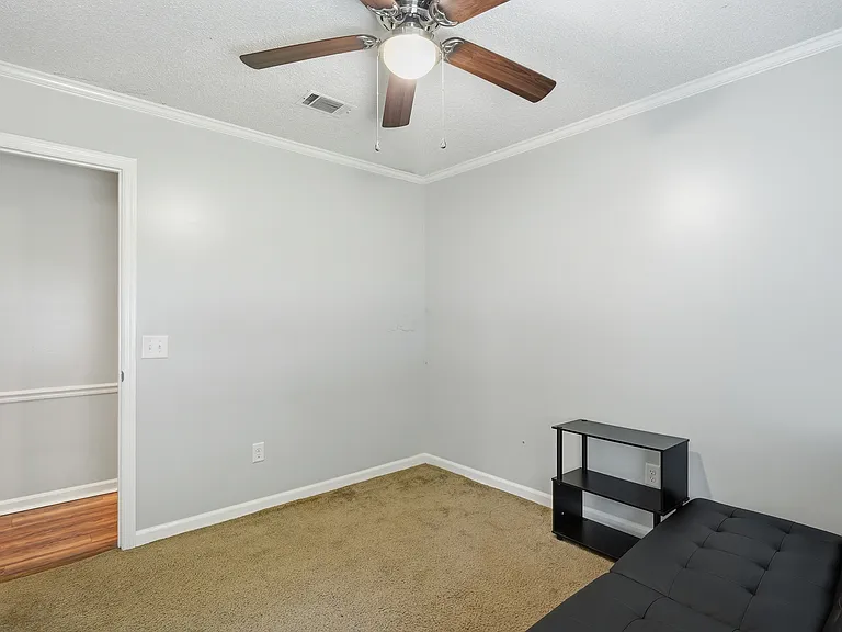 757 Jeanette Cir — Photo 8
