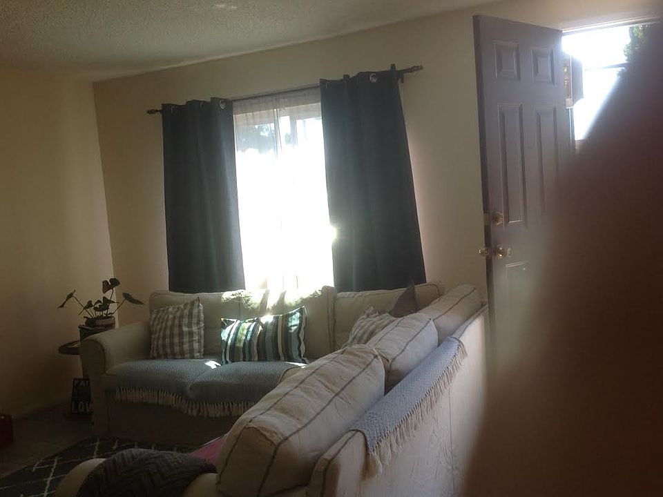 2nd image of 551 G St Unit 6