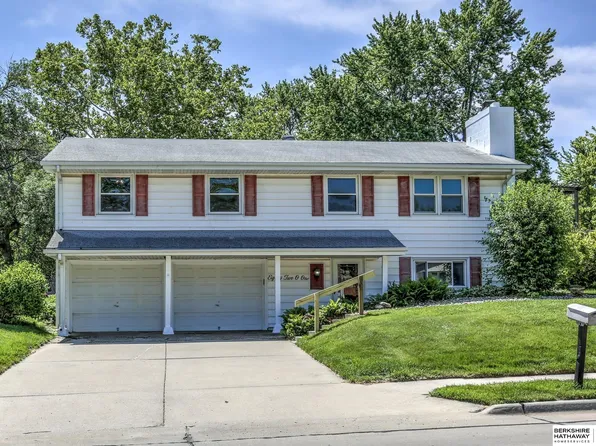 8201 Ralston Ave, Ralston, NE 68127