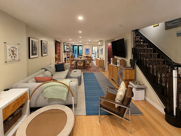 3rd image of 386 Sackett St #1