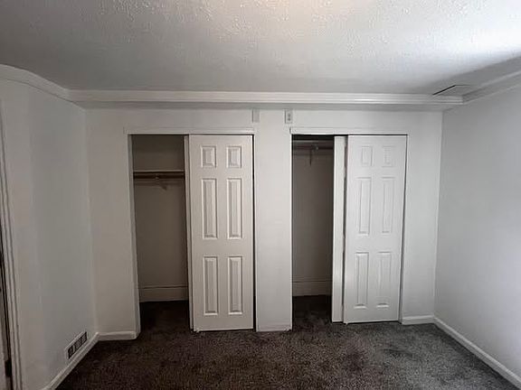 2nd image of 2078 Oakcrest Cir