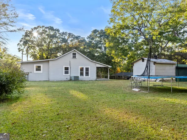 53 Price St, Toccoa, GA 30577