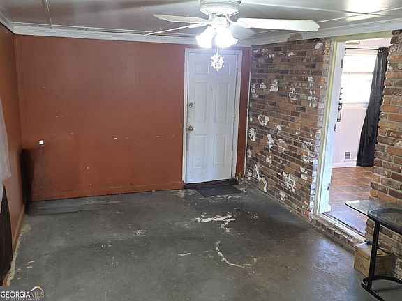 4th image of 481 Peyton Rd SW