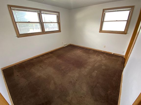 5th image of 10112 W Capitol Dr #B