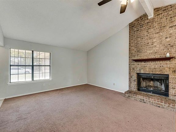 4th image of 1015 Barton Ave