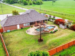 2508 Patricia Ln, Whitesboro, TX 76273